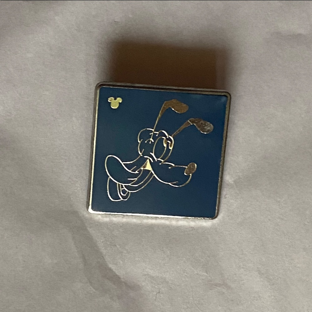 Disney World Trading Pin - Hidden Mickey Series III - Character Outlines - Pluto